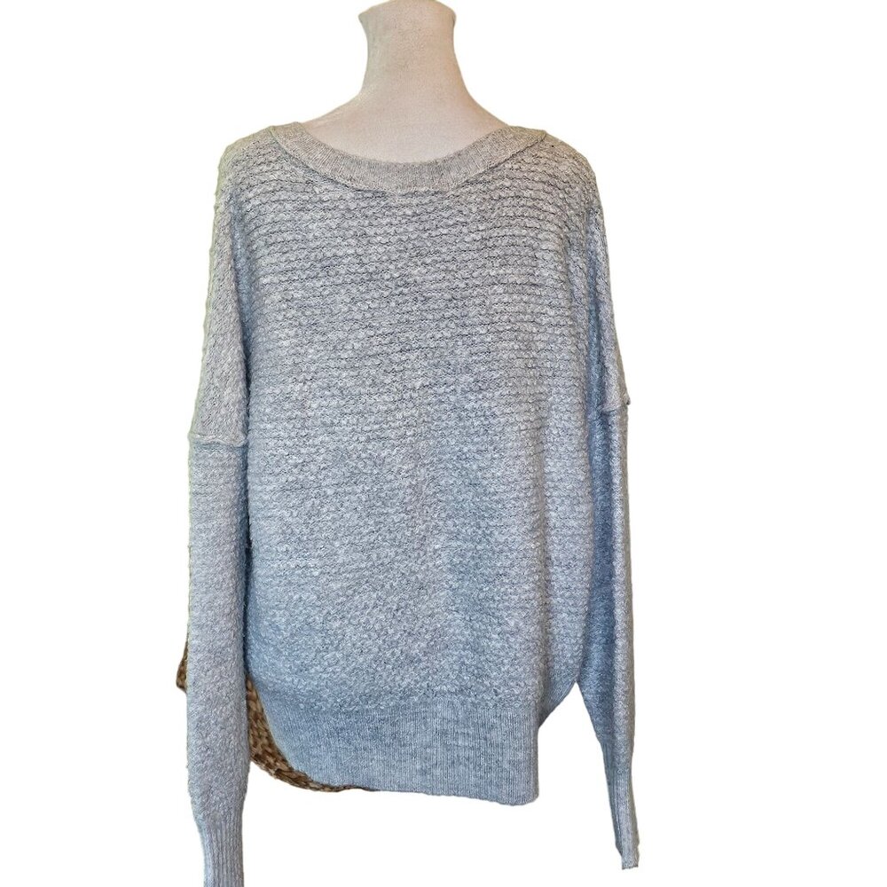 NWT SO Gray Women's V Neck Sweater Top size XL - Picture 2 of 11